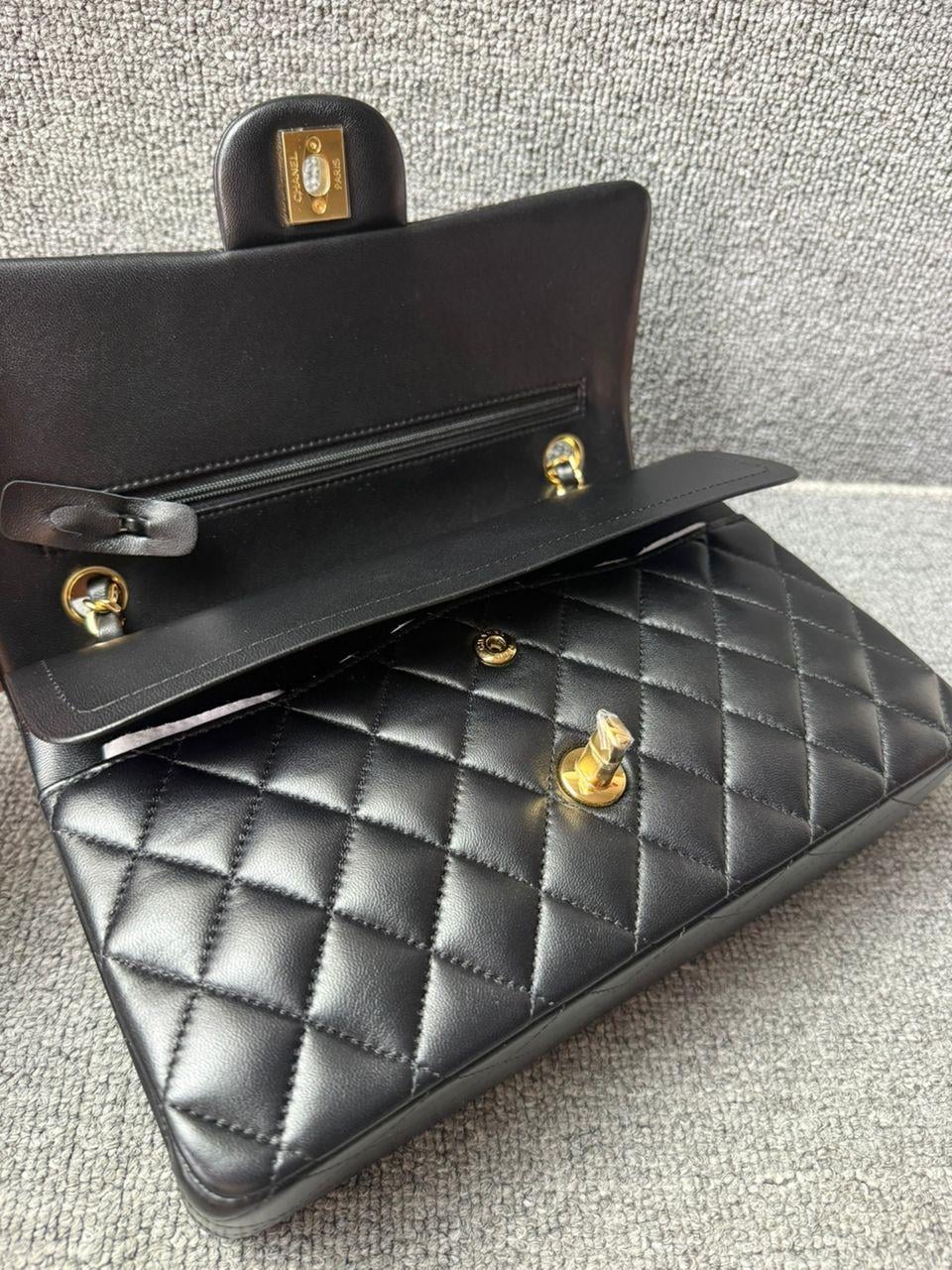 Chanel Classic Flap bag Lambskin Black Gold Hardware