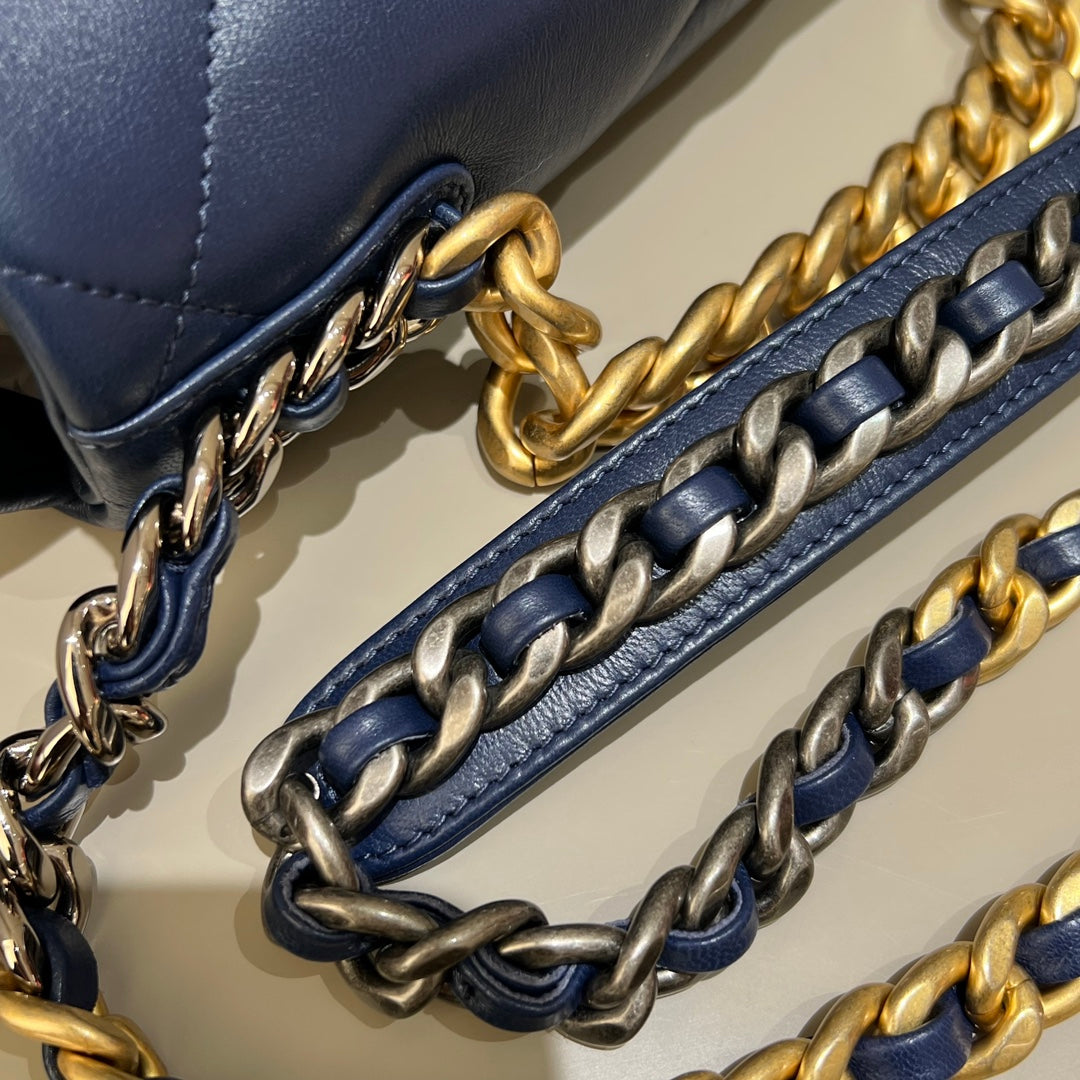 CHANEL 19 Bag Small Navy Blue