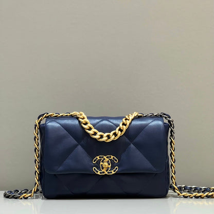 CHANEL 19 Bag Small Navy Blue