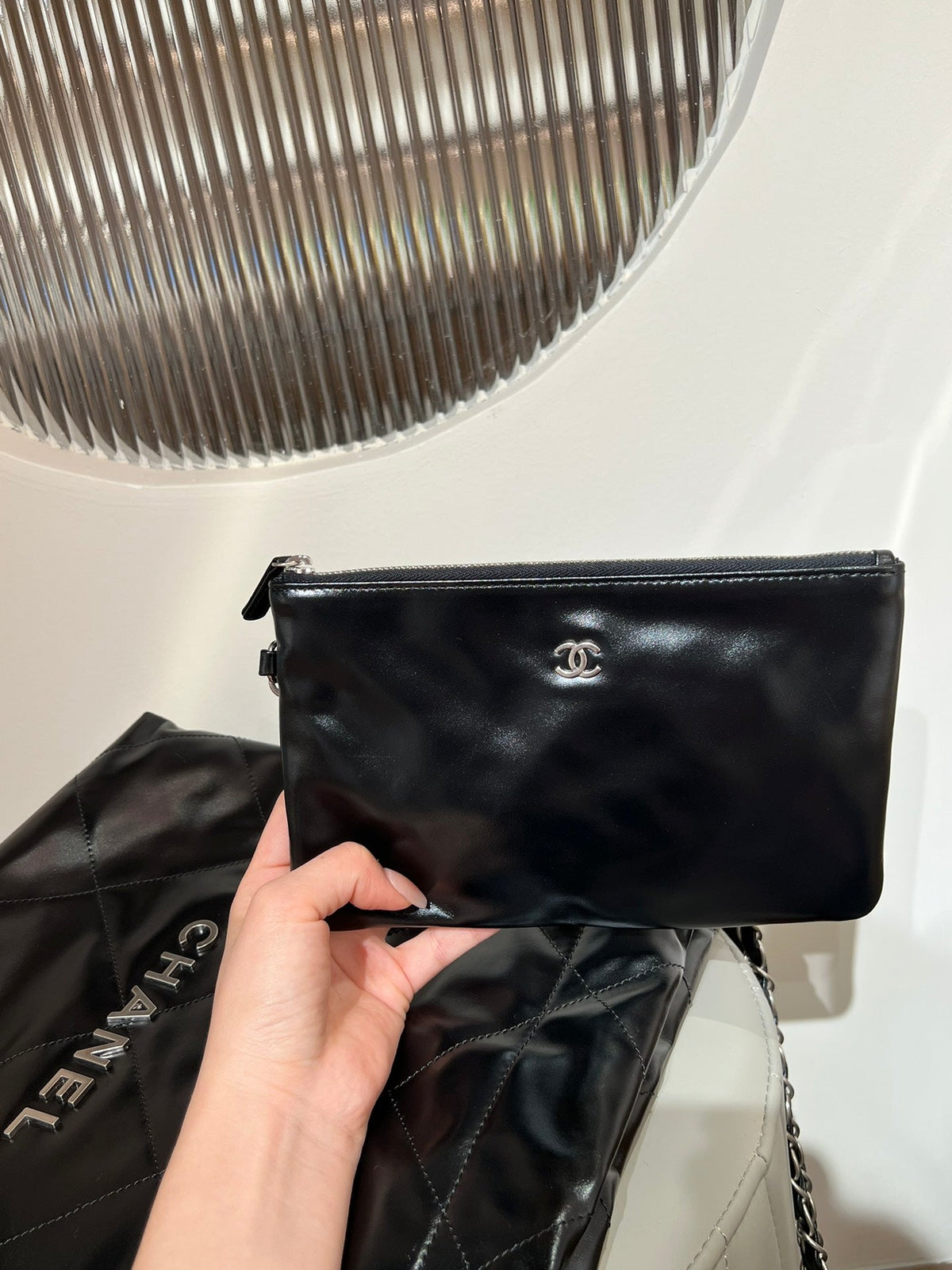 CHANEL 22 Small Black Sliver Hardware