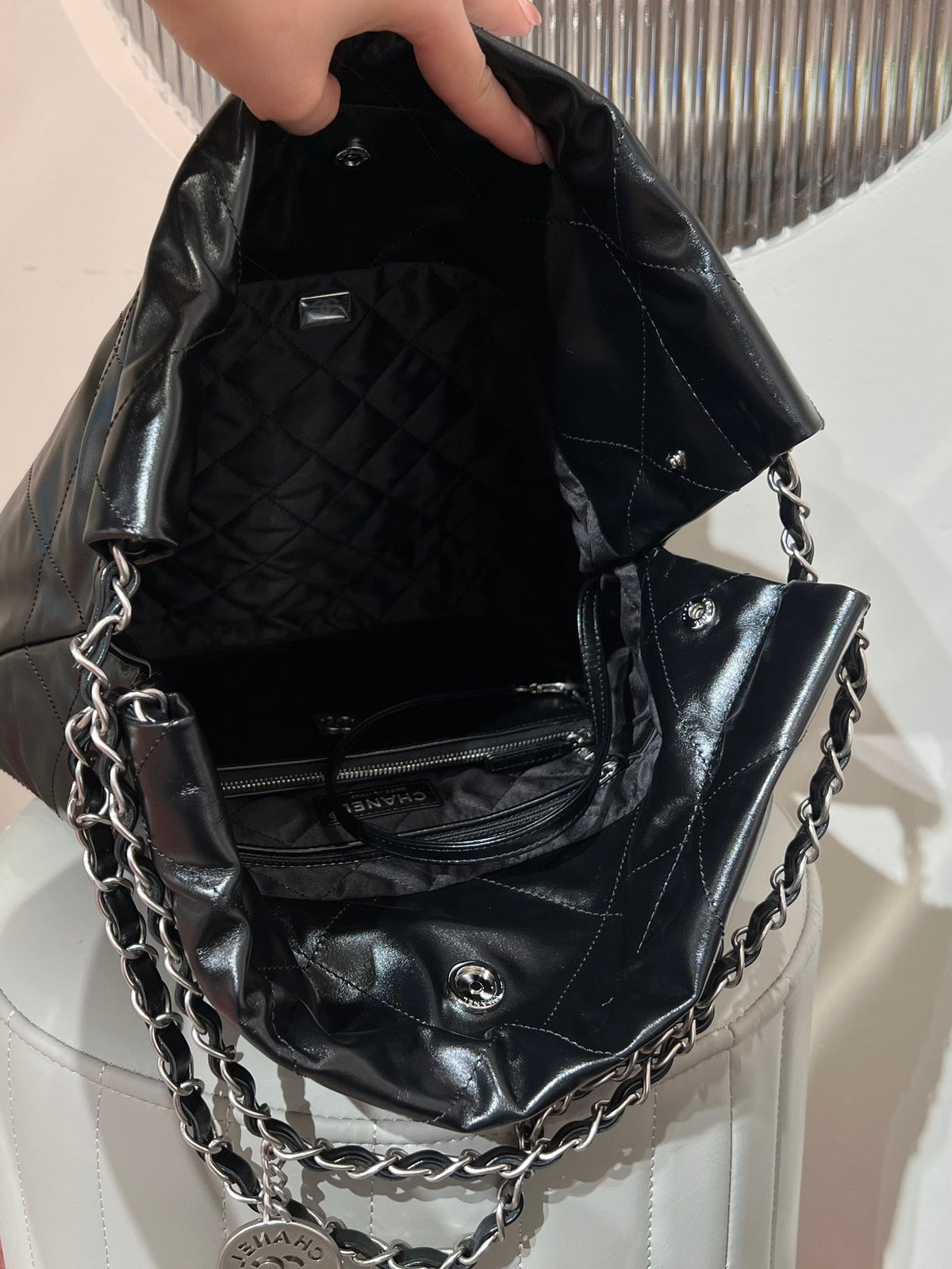 CHANEL 22 Small Black Sliver Hardware