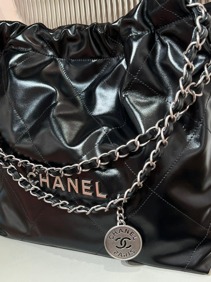 CHANEL 22 Small Black Sliver Hardware