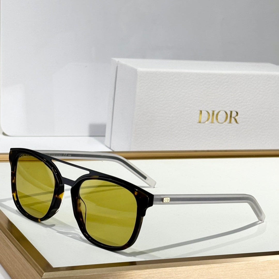MONTAIGNE SUNGLASS BLACKTIE221S IN ACETATE