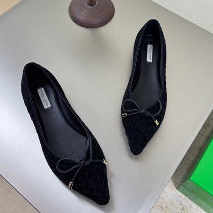 BALLET FLAT IN BLACK INTRECCIATO SUEDE WITH BOW