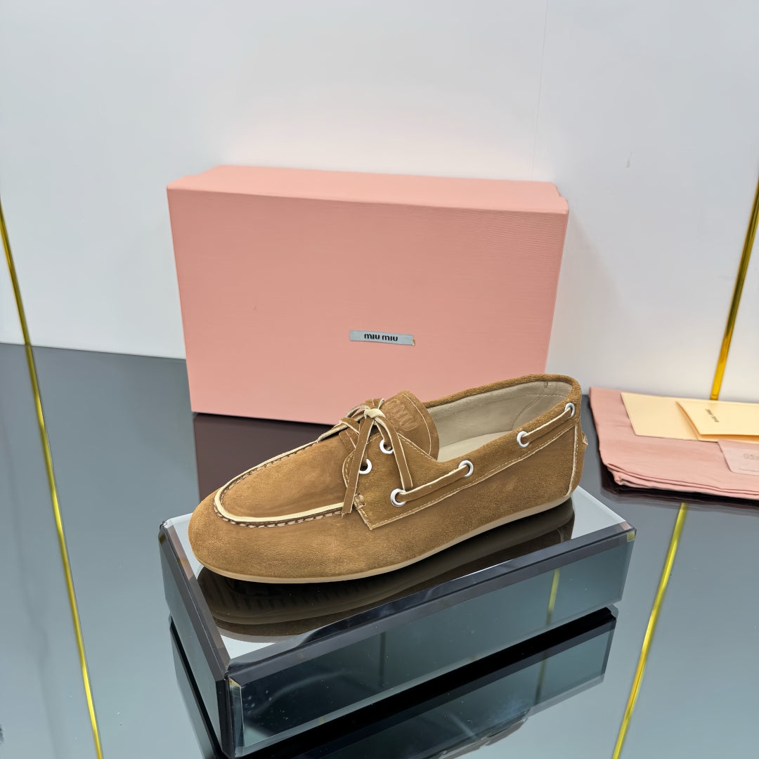 BOAT SHOES IN DARK BEIGE SUEDE
