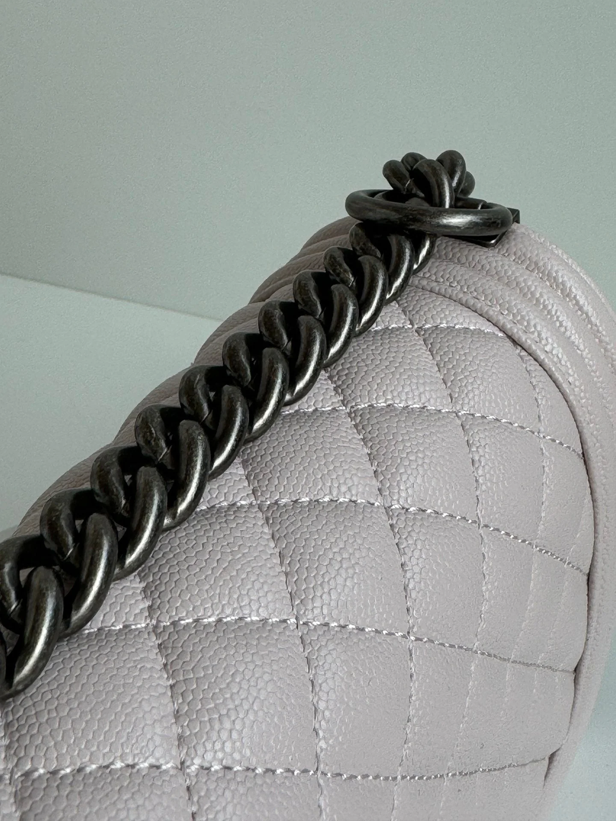 CHANEL BOY BAG MEDIUM 25 IN PINK  CALFSKIN