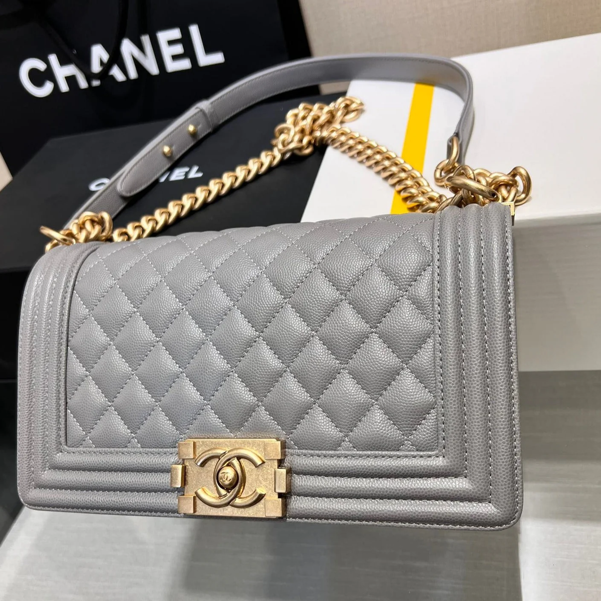 CHANEL BOY BAG MEDIUM 25 GREY CAVIAR GOLD HARDWARE
