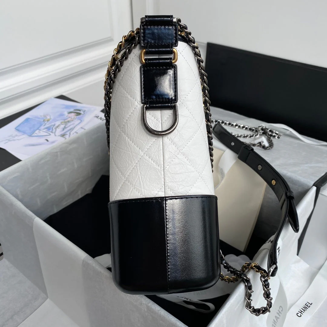 CHANEL GABRIELLE MEDIUM 28 HOBO BAG IN BLACK MIX WHITE CALFSKIN