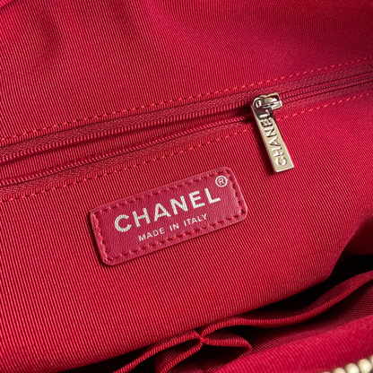 CHANEL GABRIELLE MEDIUM 28 HOBO BAG IN BLACK CALFSKIN