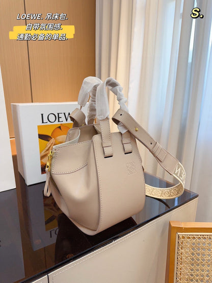 LOE 23 COMPACT HAMMOCK BAG IN SAND SATIN CALFSKIN