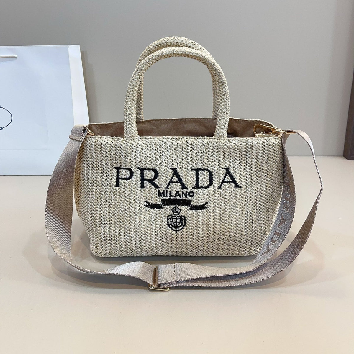 BLACK EMBROIDED LOGO TOTE BAG 29 IN BEIGE WOVEN RAFFIA