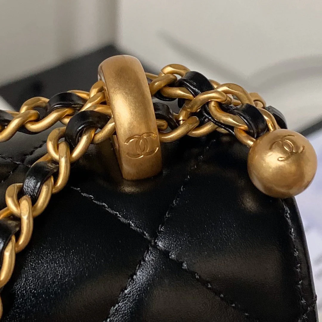 CHANEL FLAP BAG 22 IN BLACK CALFSKIN WITH DOUBLE GOLD BALL
