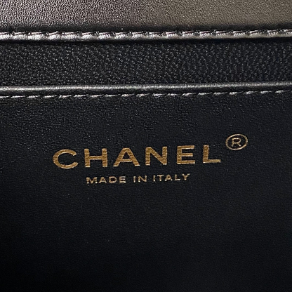 CHANEL FLAP BAG 22 IN BLACK CALFSKIN WITH DOUBLE GOLD BALL