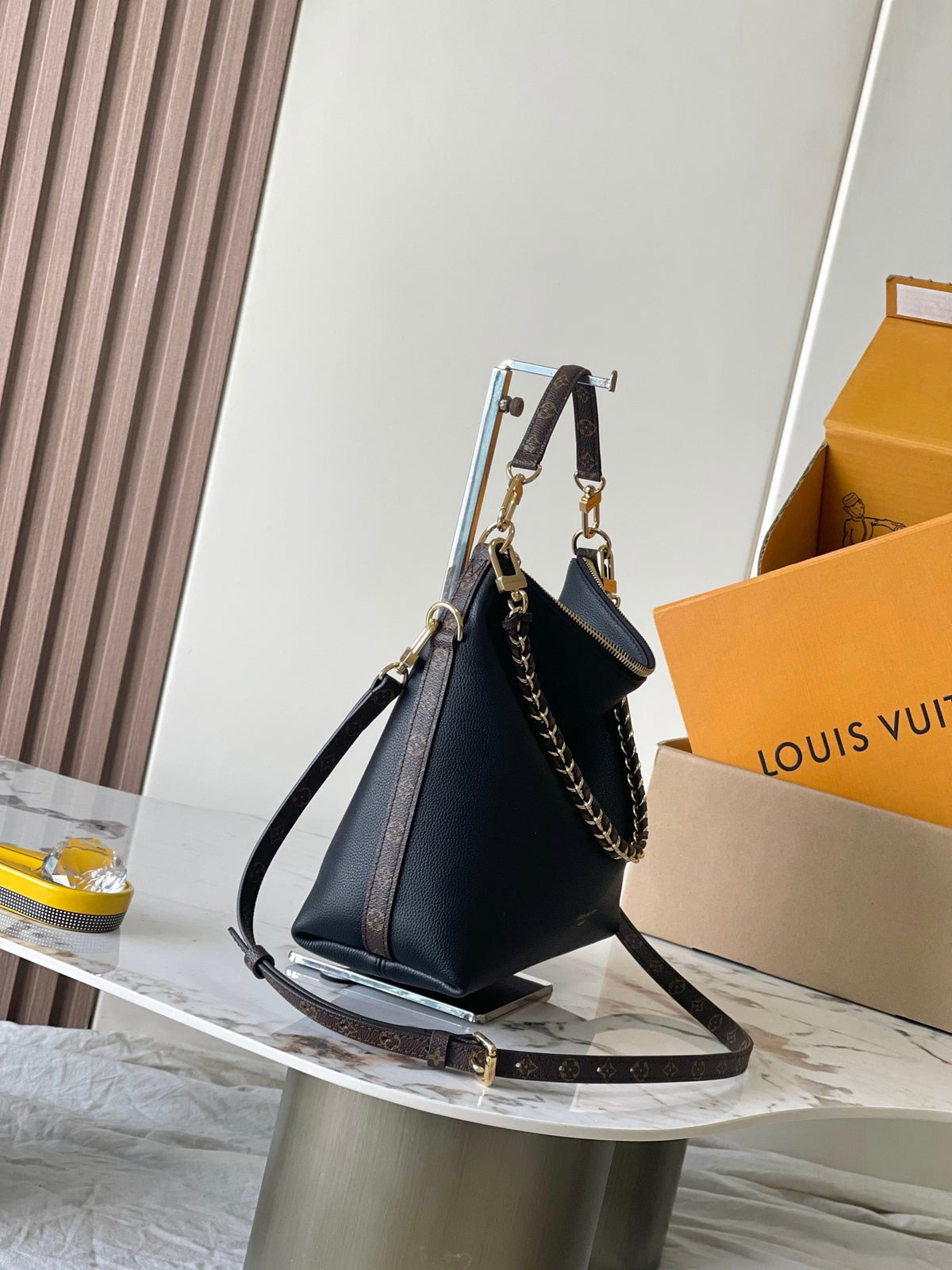 Louis Vuitton Multipass Mini Black
