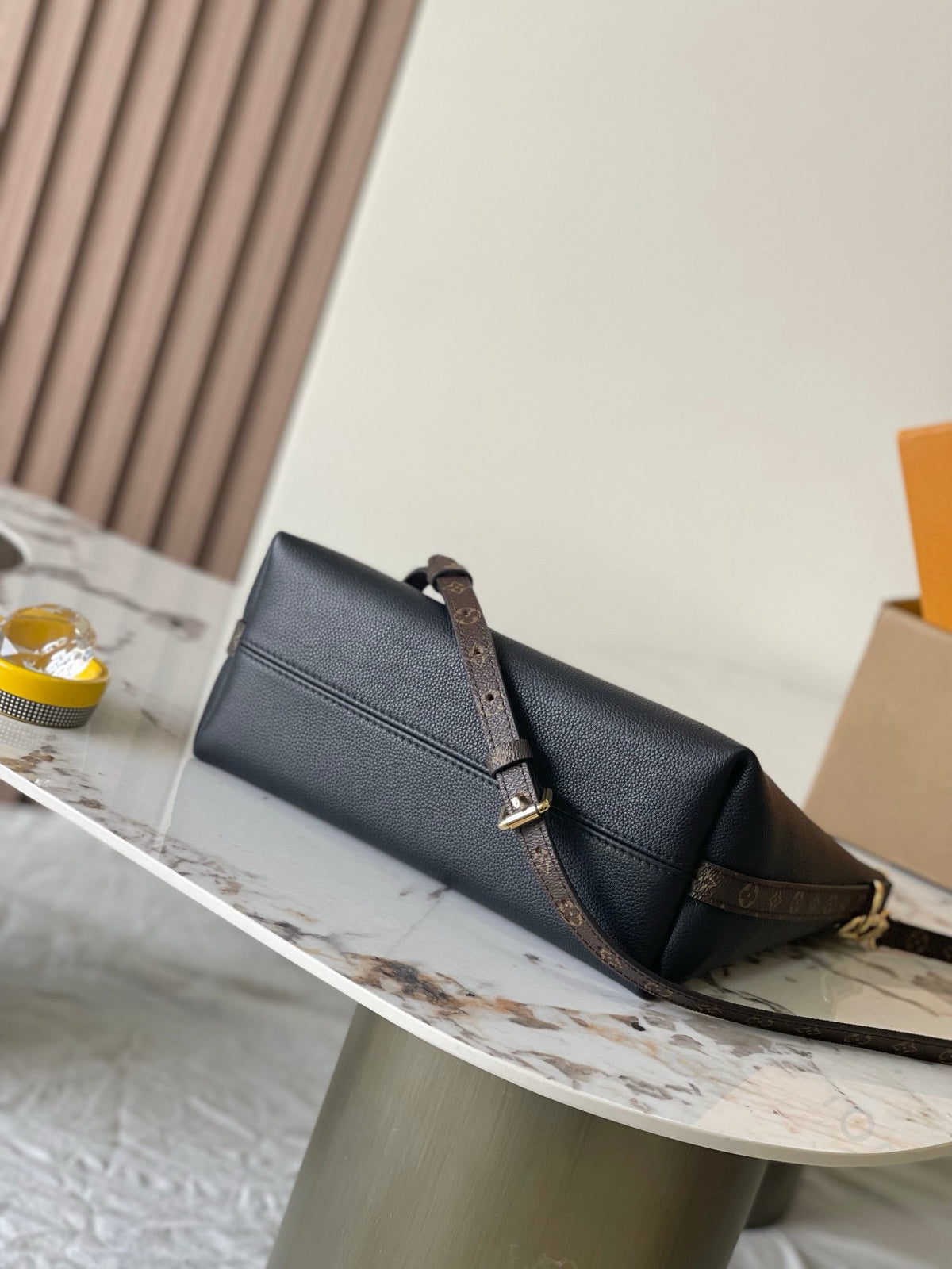 Louis Vuitton Multipass Mini Black