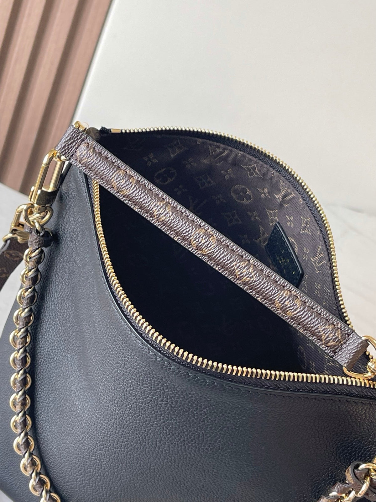 Louis Vuitton Multipass Mini Black