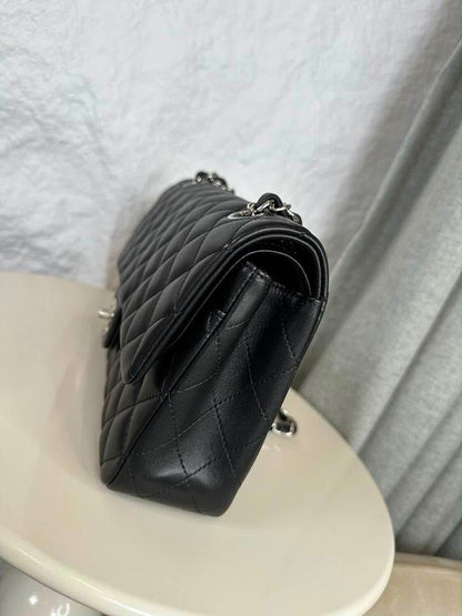 Chanel Classic Flap Medium Lambskin Sliver Hardware