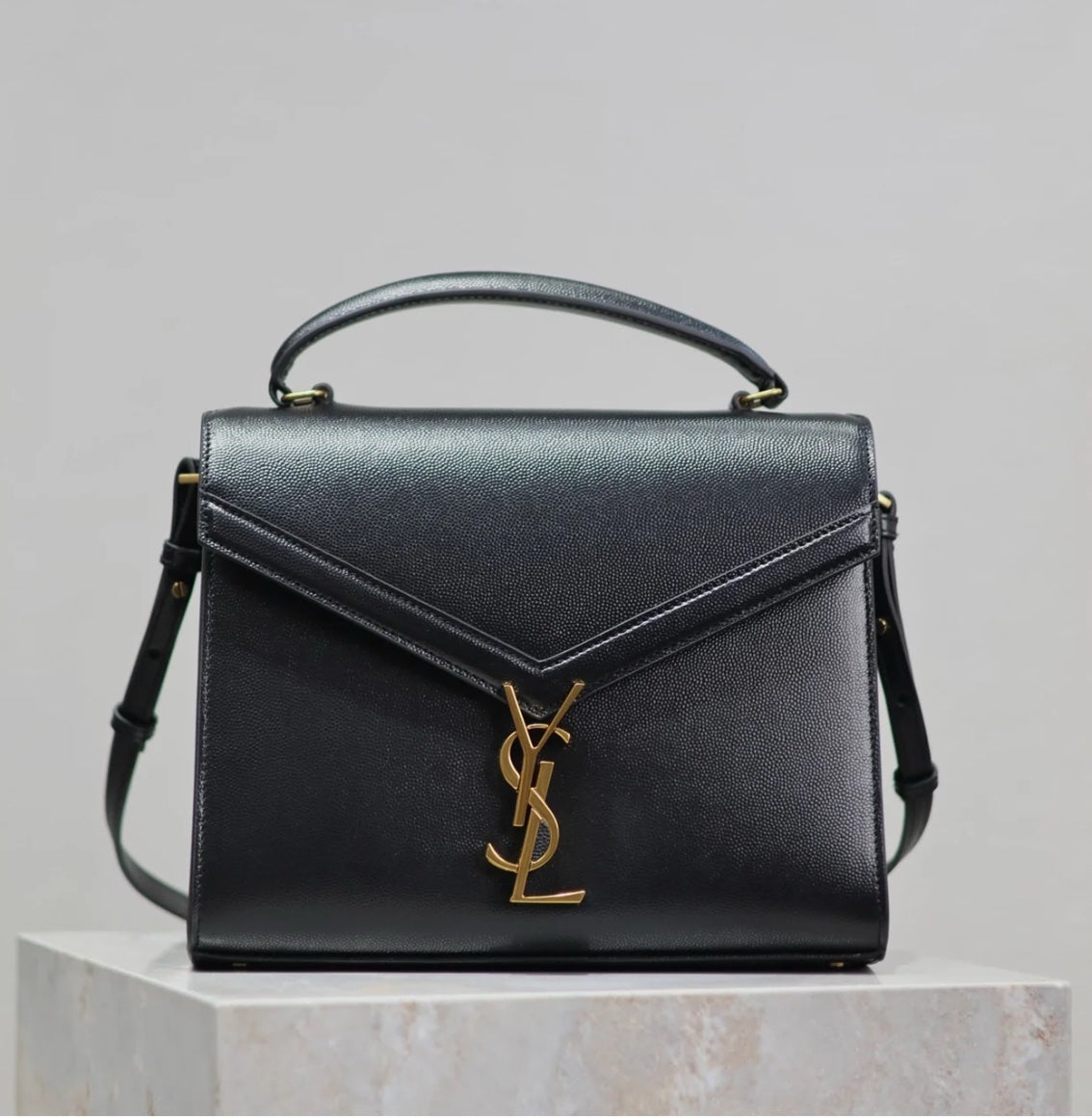Saint Laurent Cassandra