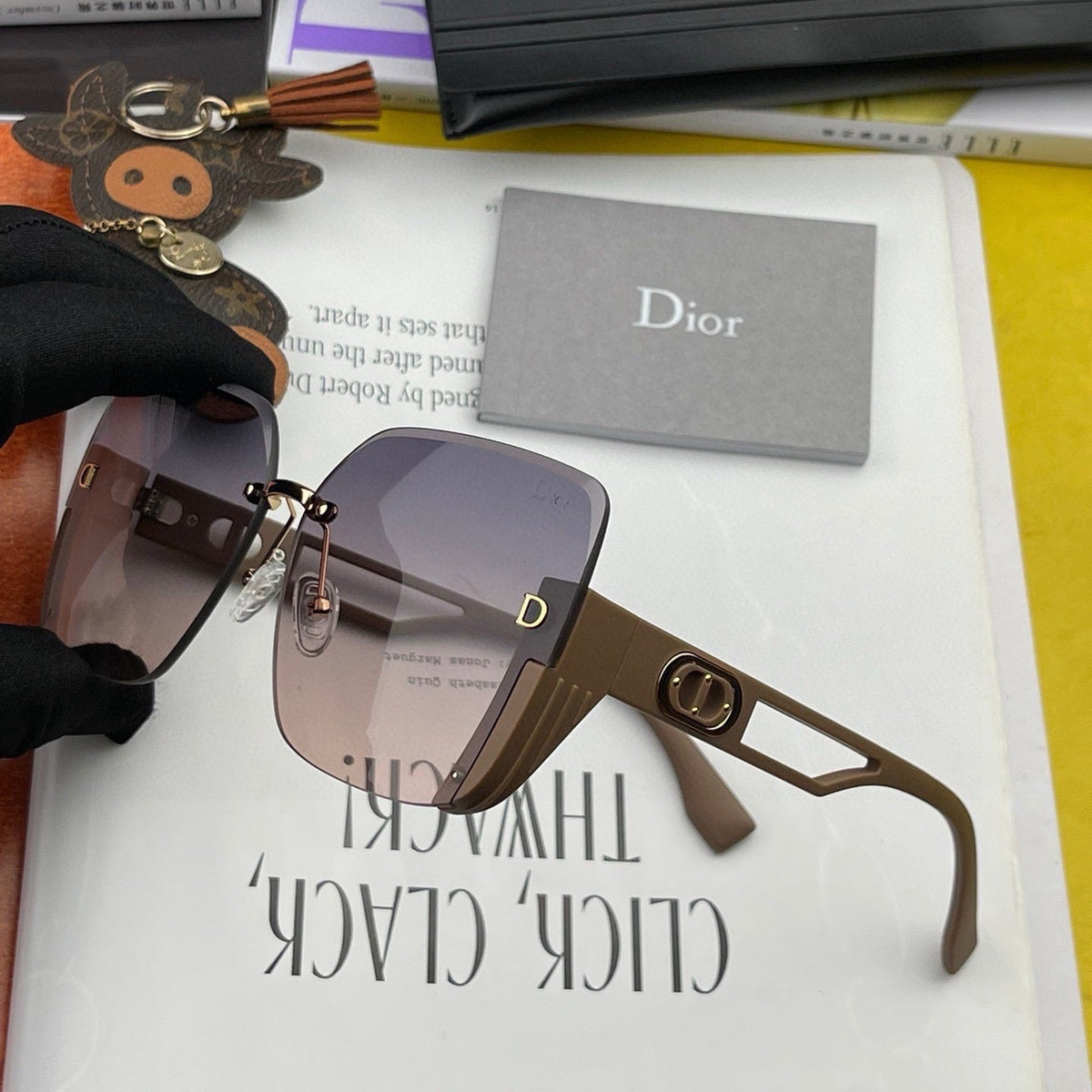 MONTAIGNE SUNGLASS CD6970 IN ACETATE