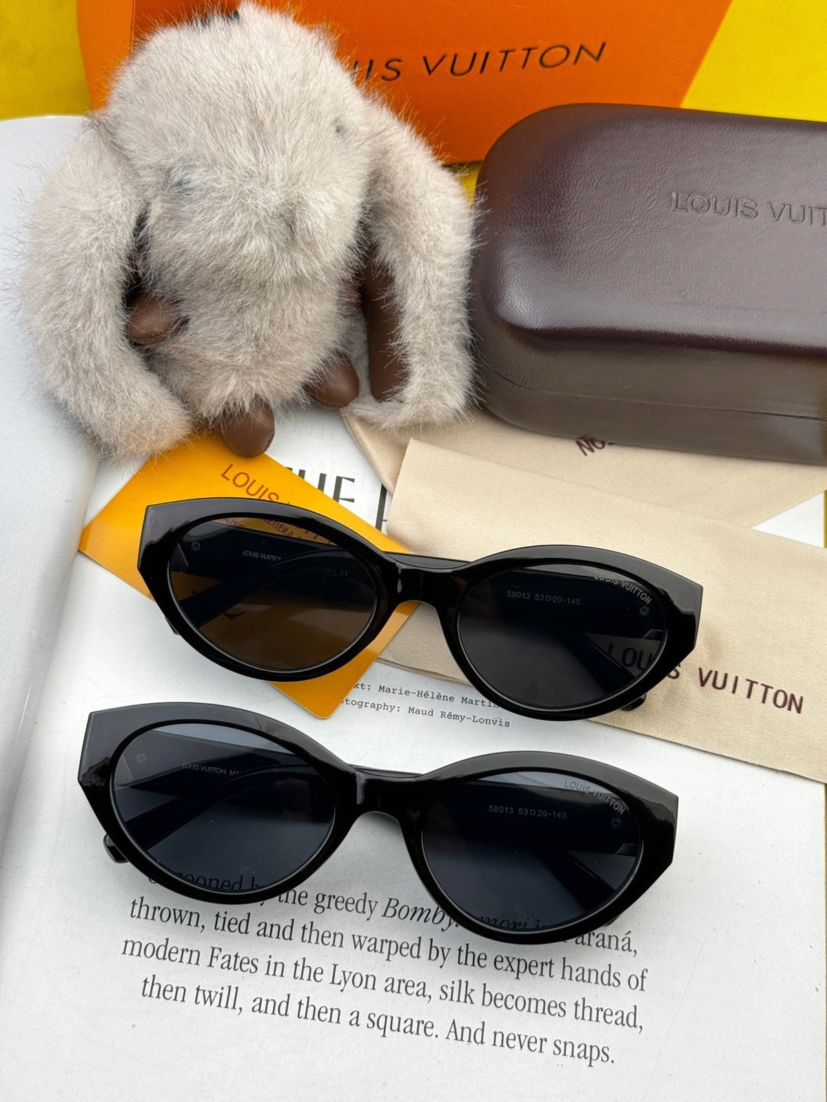 CAT EYE SUNGLASSES L35801 IN BLACK ACETATE