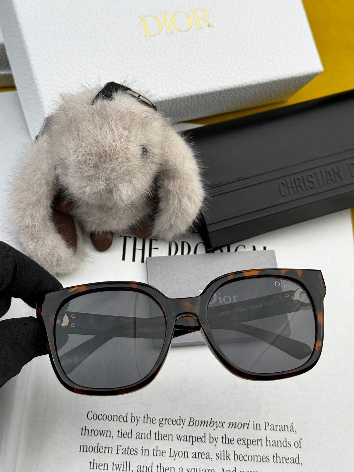 MONTAIGNE SUNGLASS CD8635 IN ACETATE
