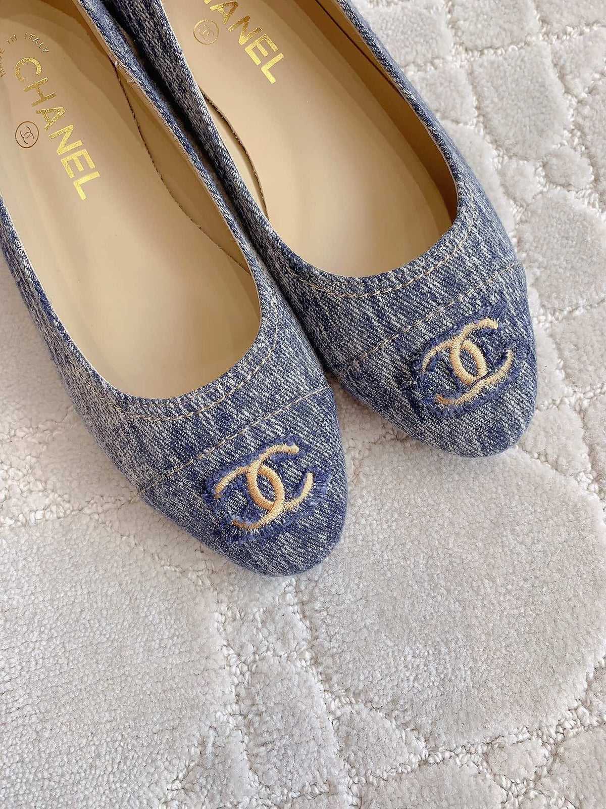 BALLET FLATS IN PIGEON BLUE DENIM