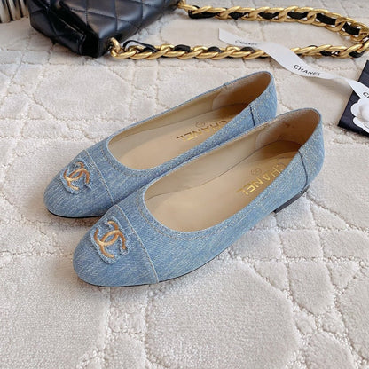 BALLET FLATS IN LIGHT BLUE DENIM