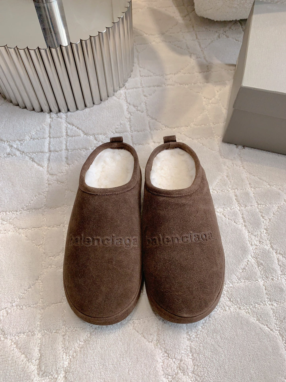 ALASKA SLIPPER IN CHOCOLATE SUEDE