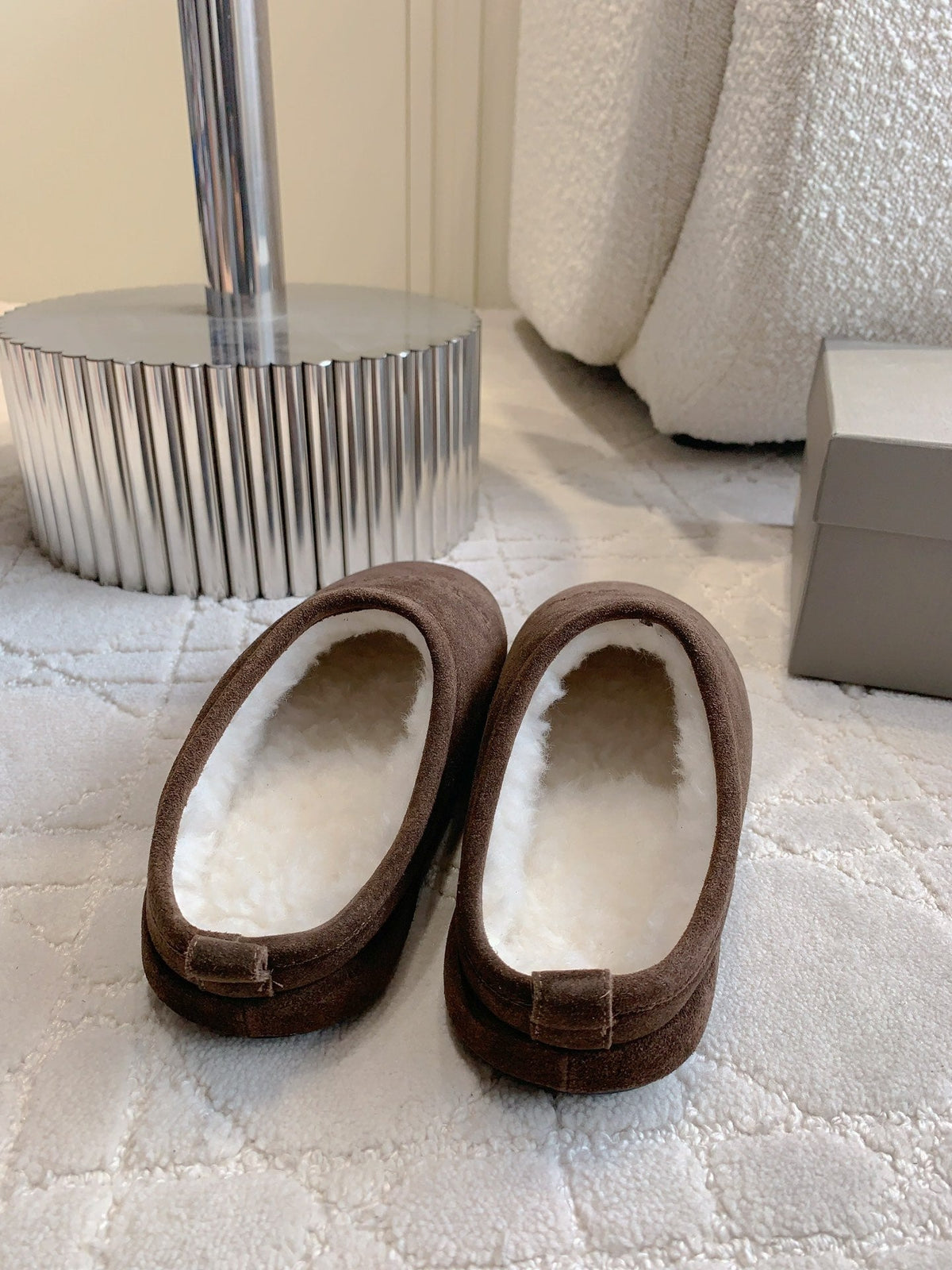 ALASKA SLIPPER IN CHOCOLATE SUEDE