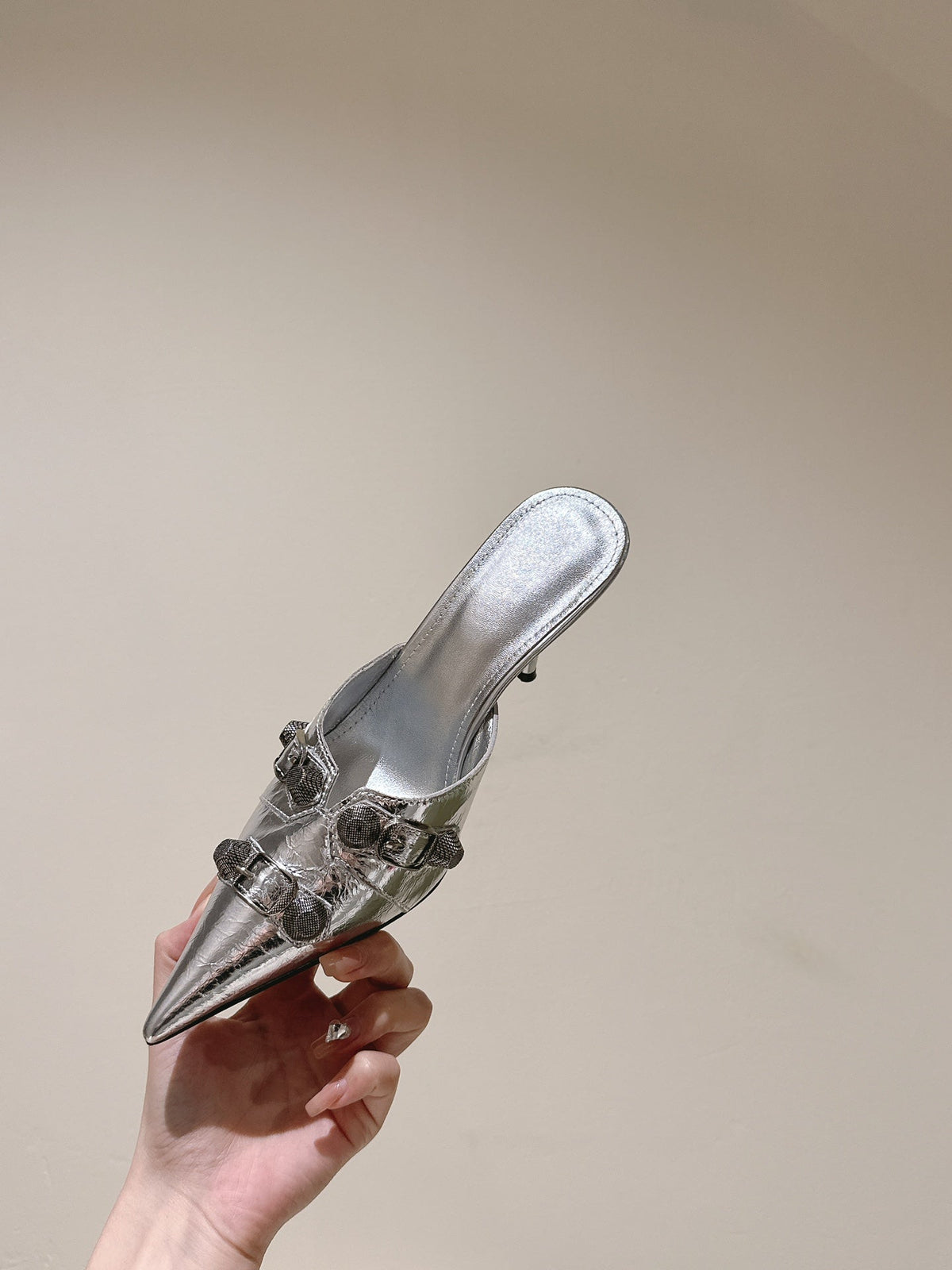 CAGOLE POINTED HIGH MULES IN SILVER SHINY CALFSKIN