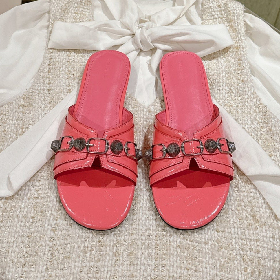 CAGOLE FLAT SANDALS IN ROMAN PINK WAX-OIL SHEEPSKIN