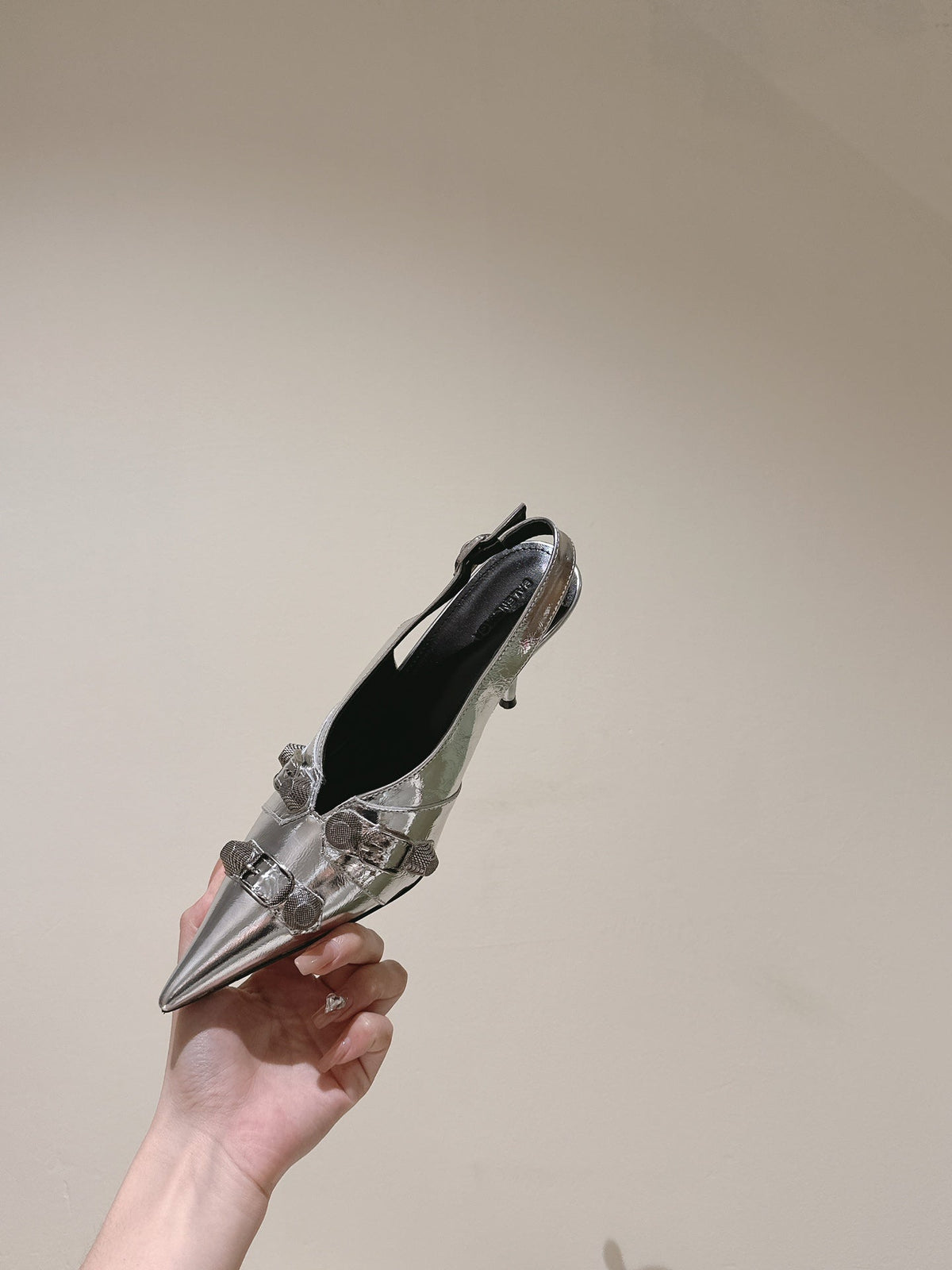 CAGOLE HIGH SLINGBACK IN SILVER GLOSSY CALFSKIN