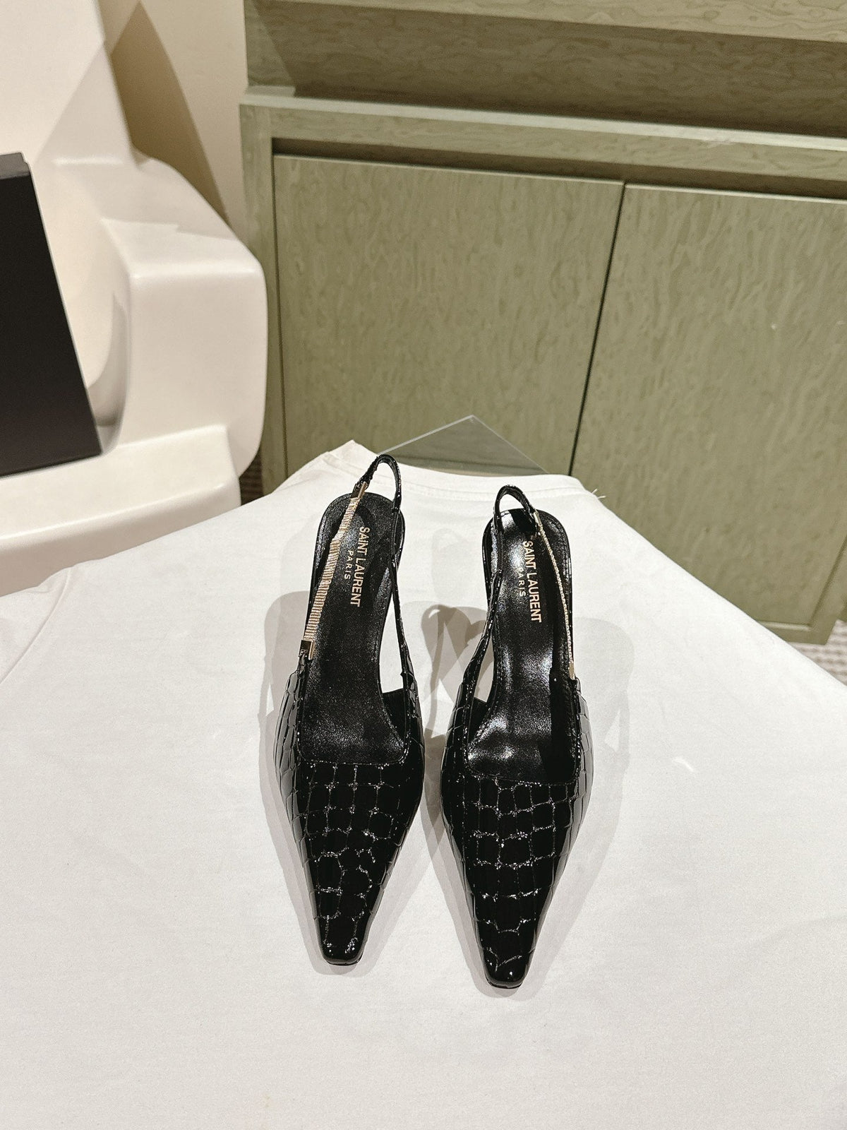 BLAKE SLINGBACK PUMPS 80 IN BLACK CROCODILE-EMBOSSED LEATHER