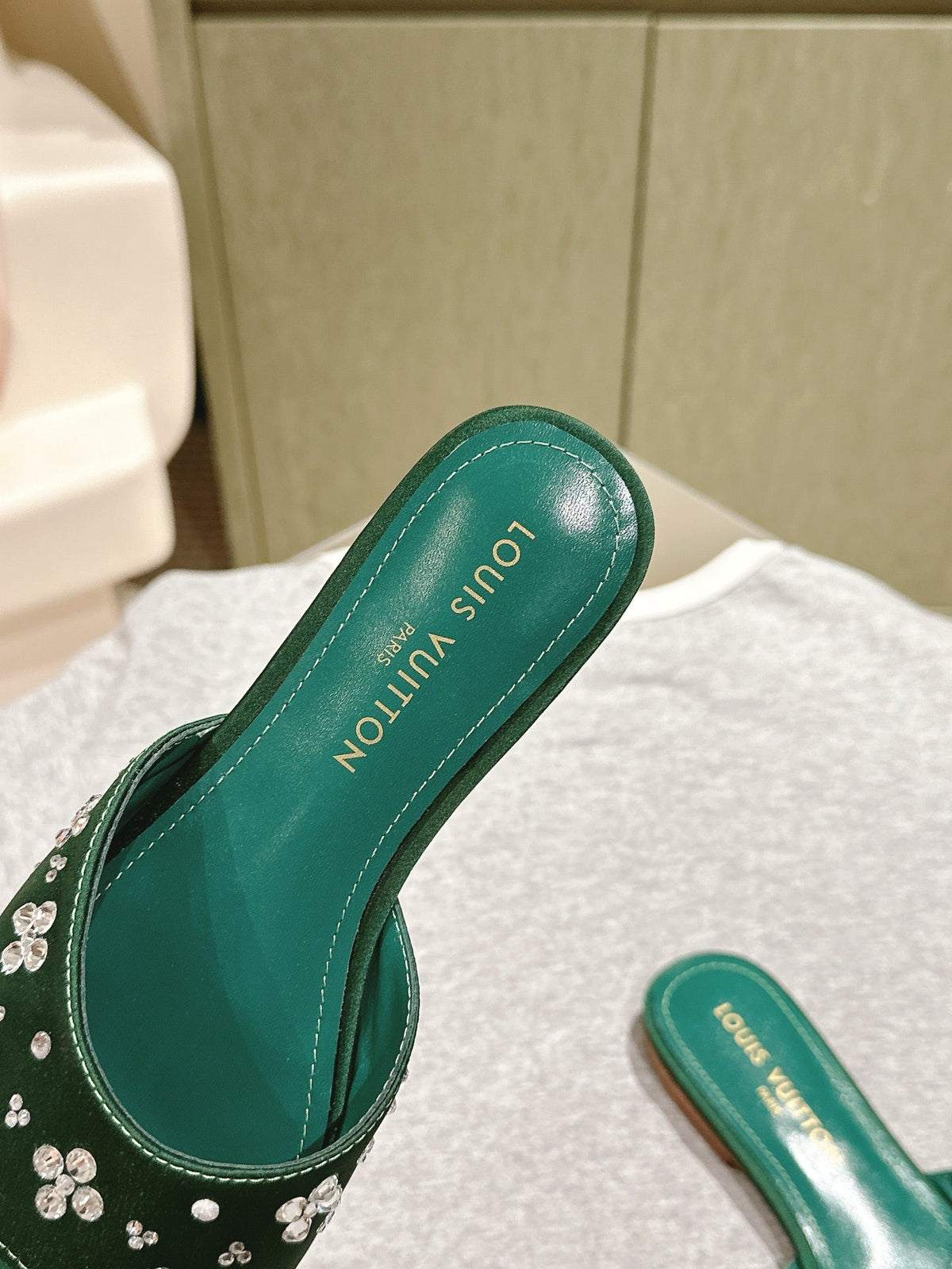 LV WOMEN FLAT MULE IN GREEN FOREST SATIN WITH RHINESTONE