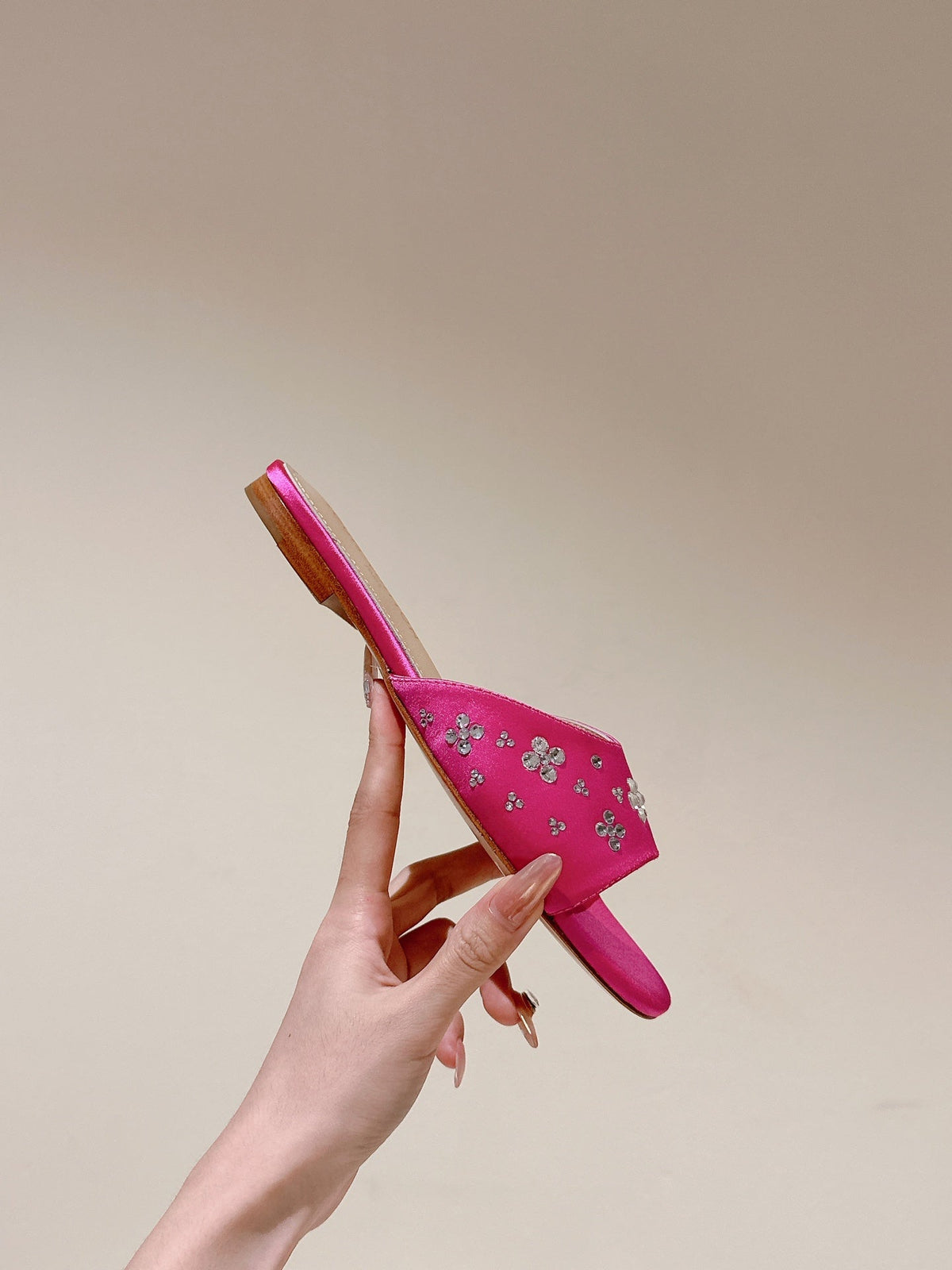 LV WOMEN FLAT MULE IN DEEP PINK SATIN WITH RHINESTONE