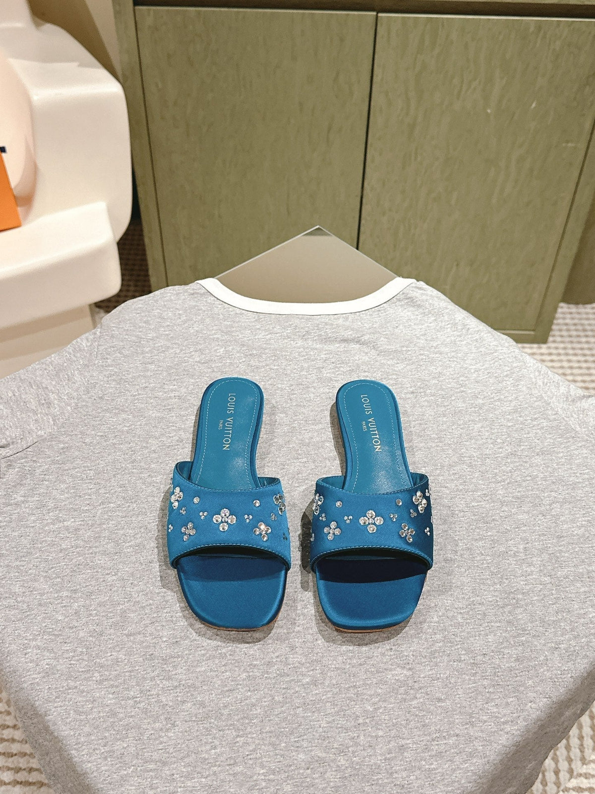 LV WOMEN FLAT MULE IN COBALT BLUE SATIN WITH RHINESTONE