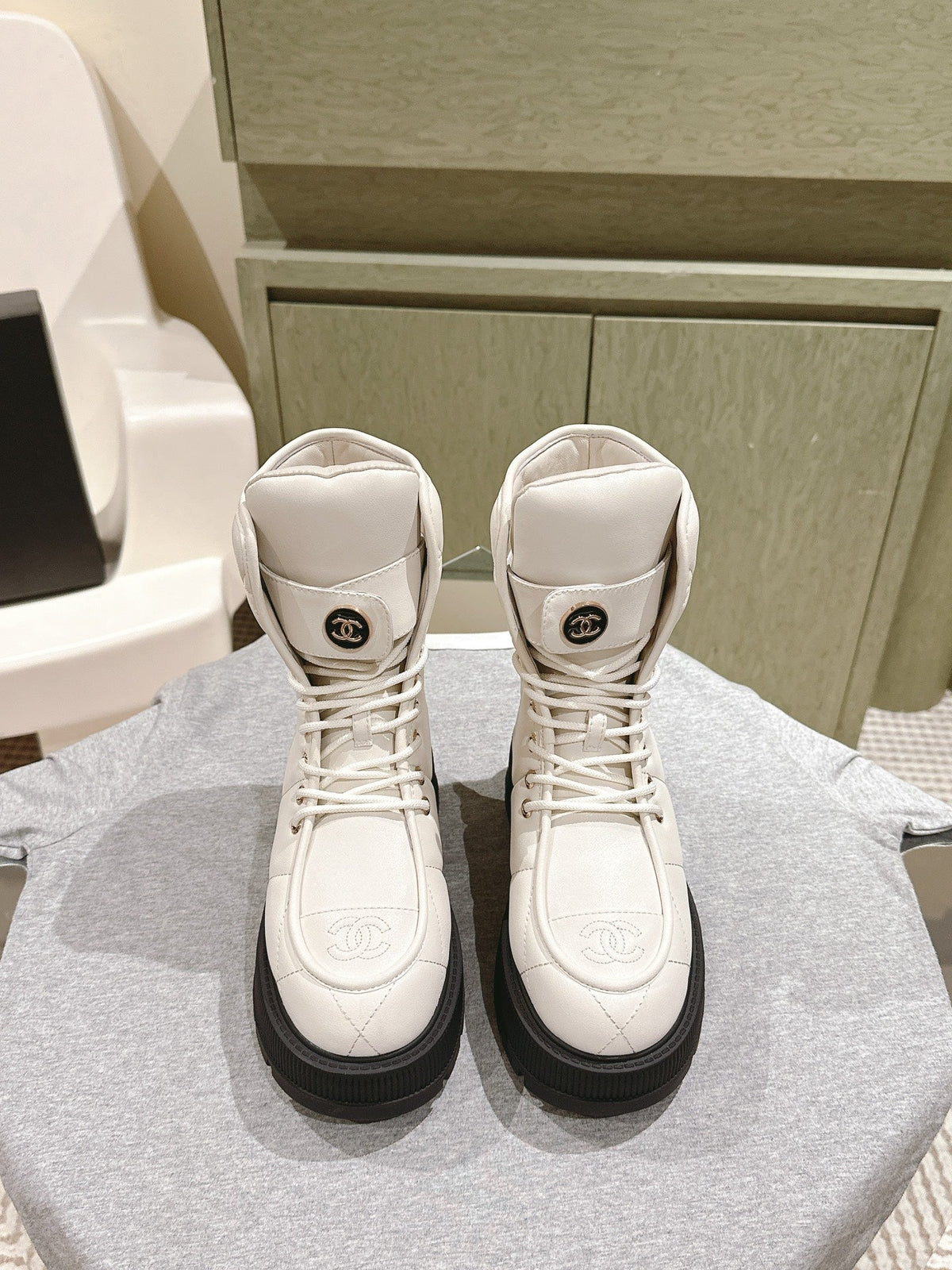 MARTIN BOOTS IN WHITE EMBROIDERED CALFSKIN