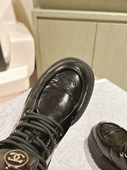 MARTIN BOOTS IN BLACK EMBROIDERED CALFSKIN