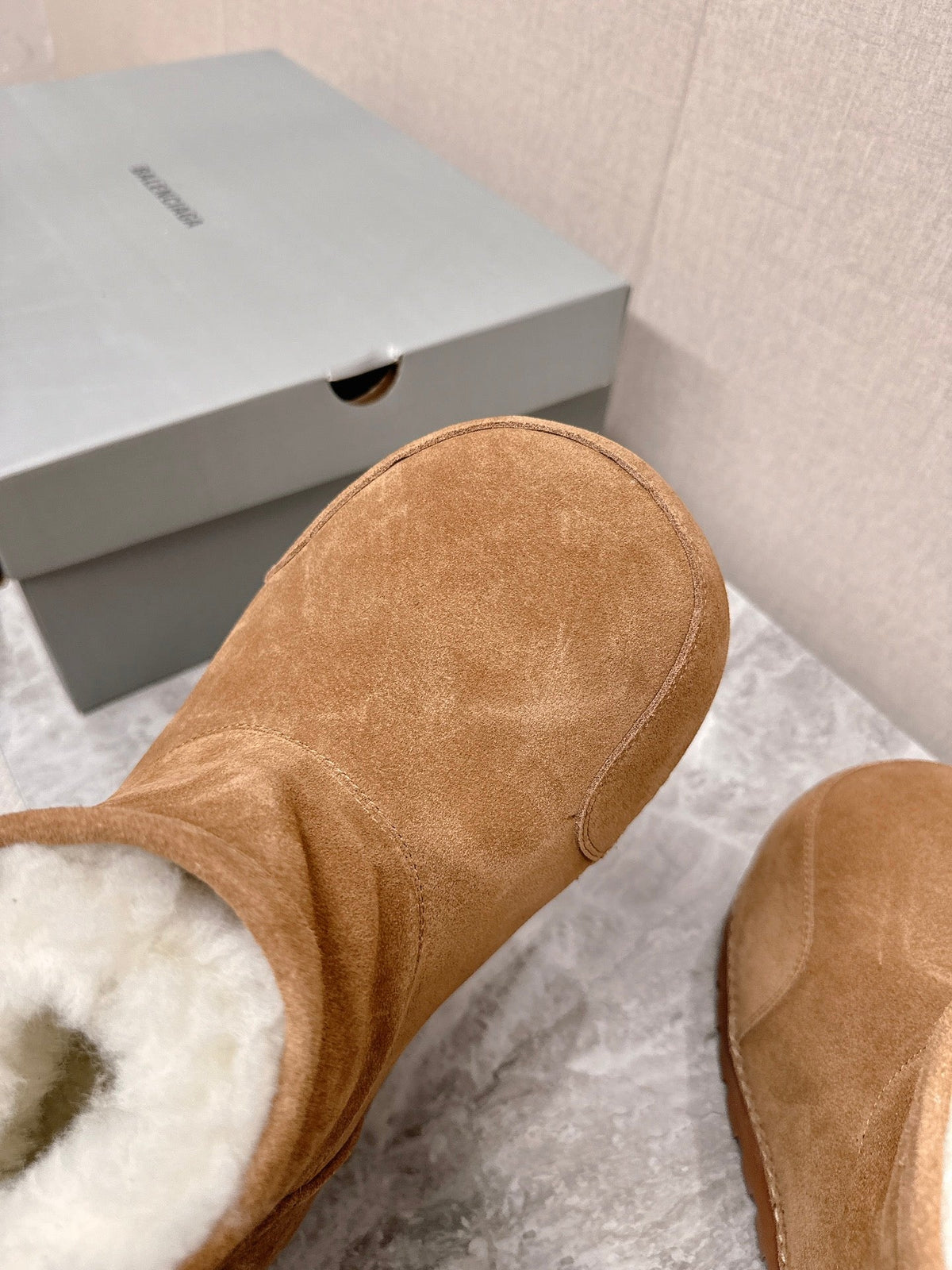 ALASKA BOOTIE IN CIDER BROWN SUEDE AND WOOL LINING