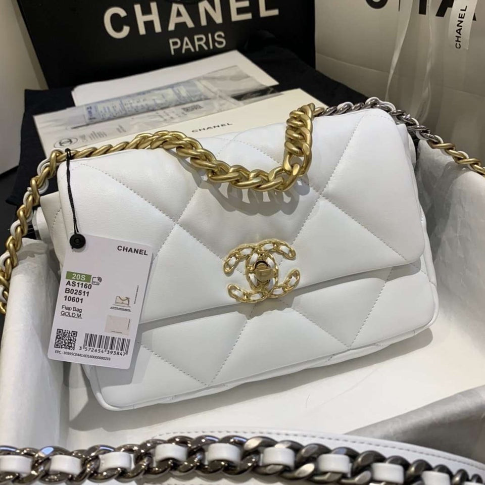 CHANEL 19 FLAP MEDIUM WHITE LAMBSKIN