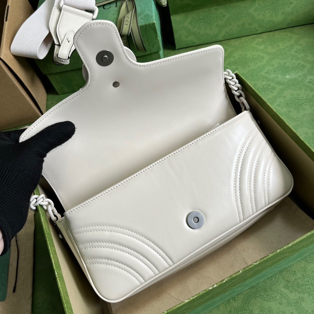 GUCCI White Marmont Matelassé Shoulder Bag