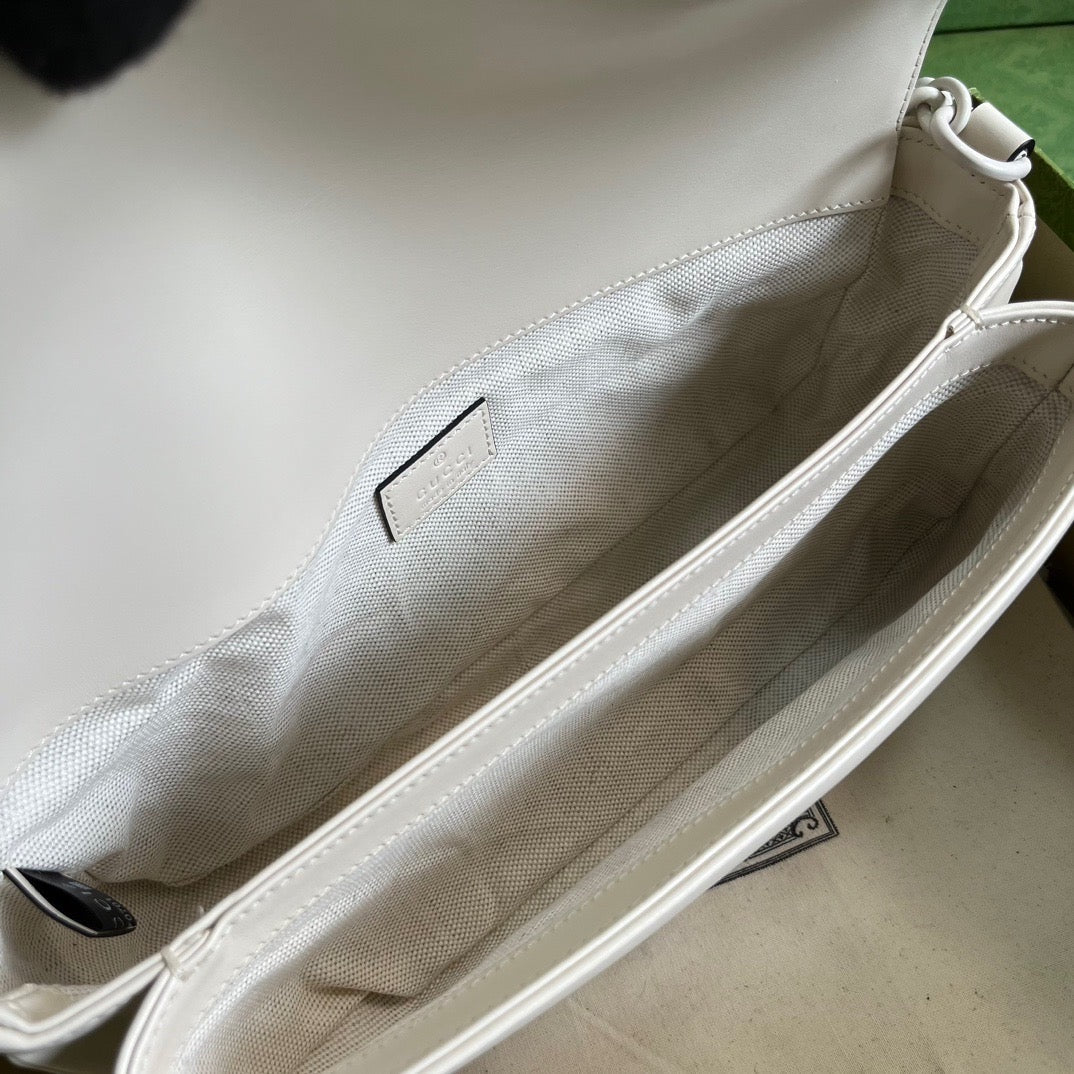 GUCCI White Marmont Matelassé Shoulder Bag