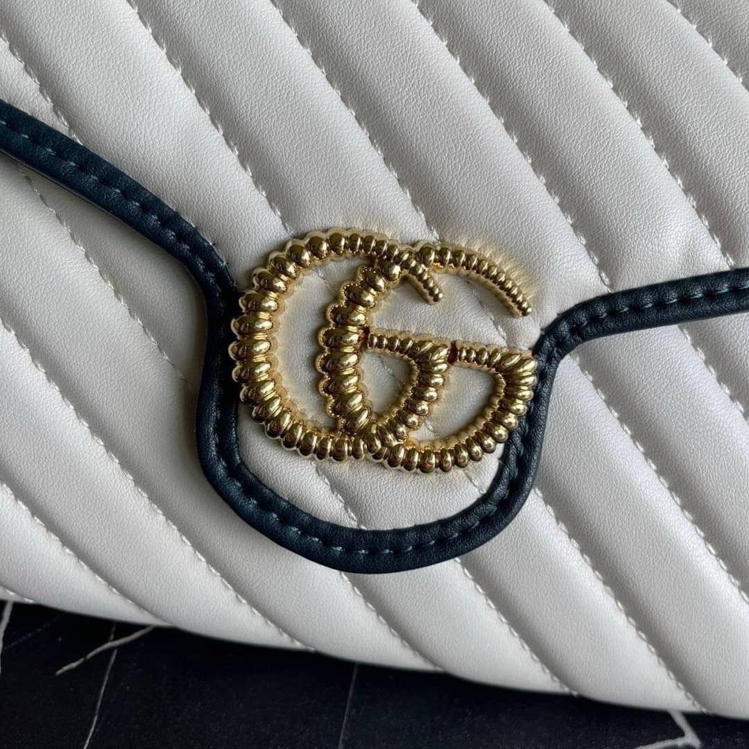 Gucci Chain Wallet GG Marmont