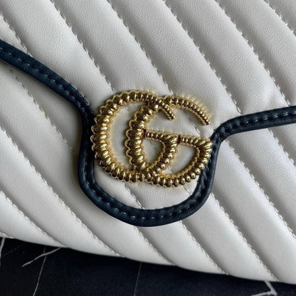Gucci Chain Wallet GG Marmont