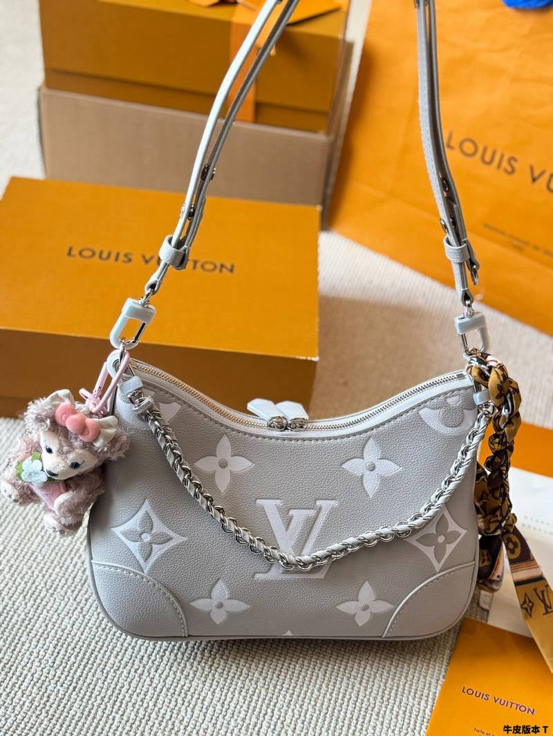 Louis Vuitton Boulogne PM handbag in Monogram Empreinte