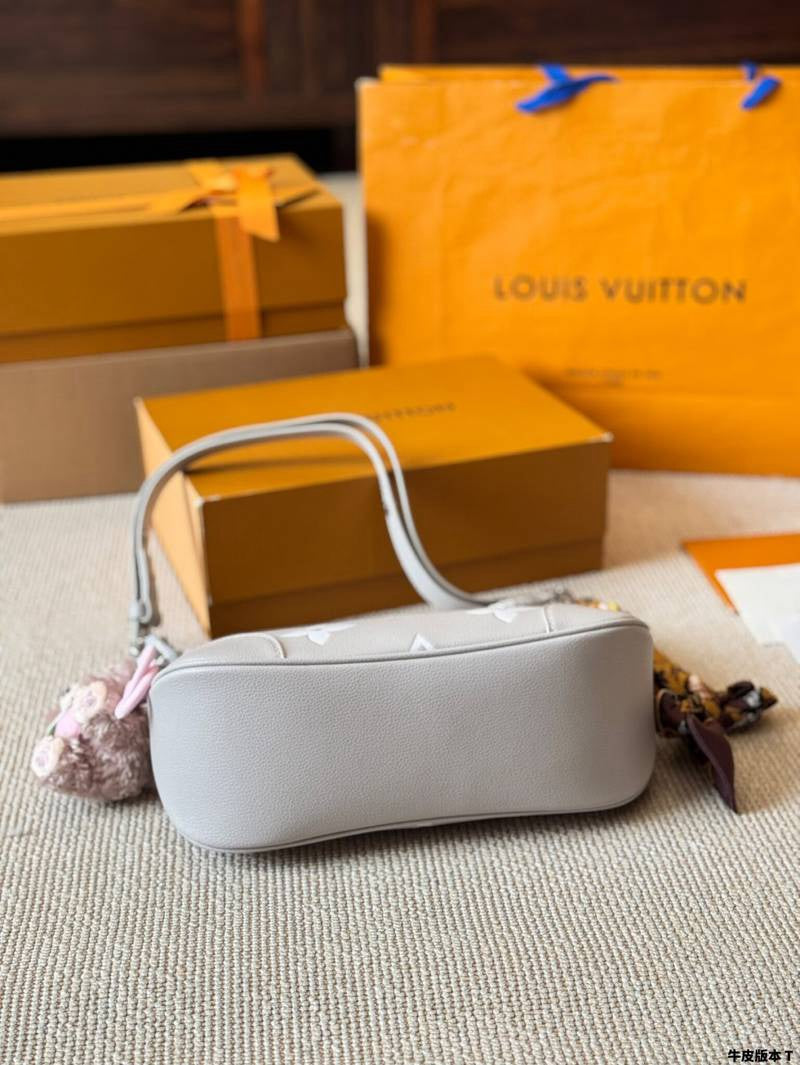 Louis Vuitton Boulogne PM handbag in Monogram Empreinte