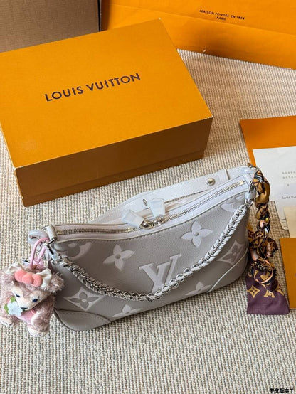 Louis Vuitton Boulogne PM handbag in Monogram Empreinte