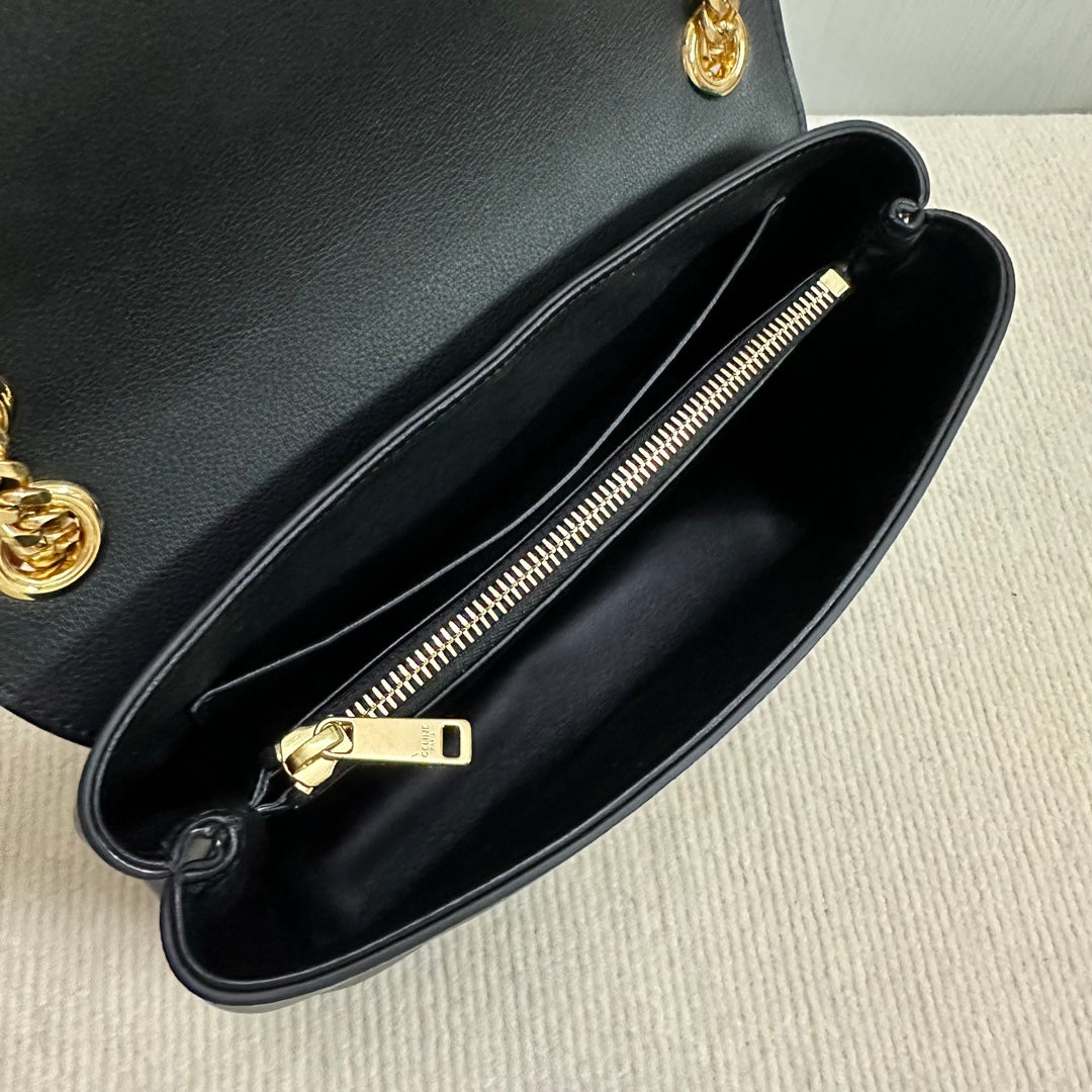MEDIUM VICTOIRE BAG 25 IN BLACK SUPPLE CALFSKIN GOLD HARDWARE