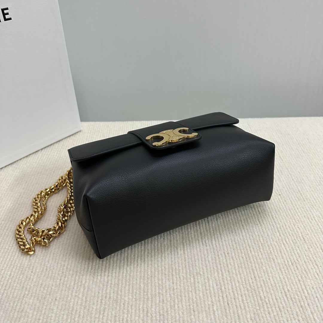 MEDIUM VICTOIRE BAG 25 IN BLACK SUPPLE CALFSKIN GOLD HARDWARE