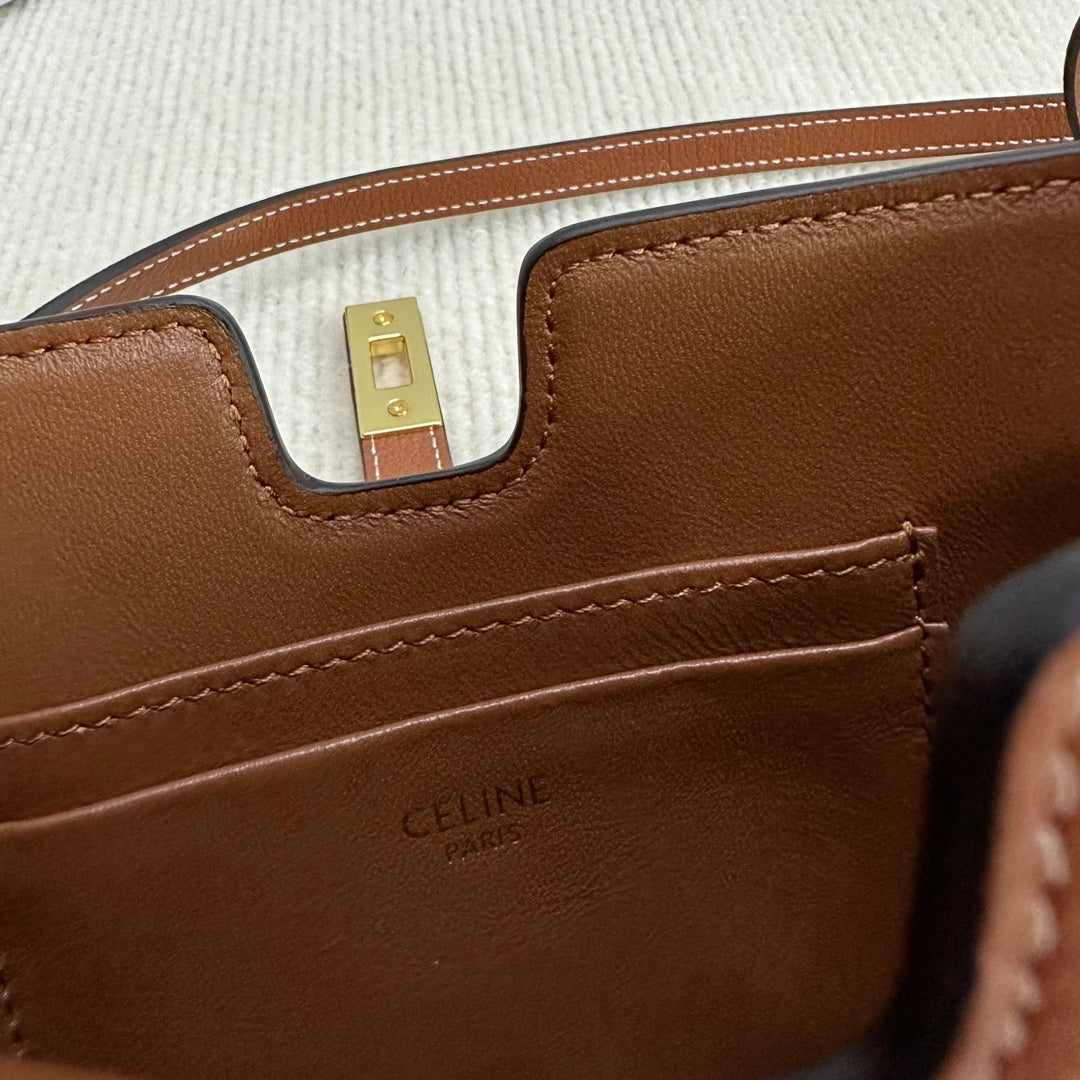 16 STRAP POCHETTE 18 IN BRONZE ORANGE SUPPLE CALFSKIN GOLD HARDWARE